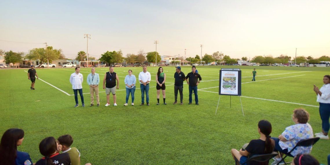 Entrega Toño Astiazarán rehabilitación del Deportivo Eusebio Kino