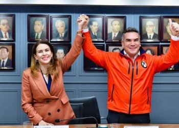 Formaliza “Alito” Moreno su aspiración para reelegirse como líder del PRI