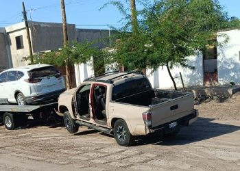 En cateo se aseguran vehículos con reporte de robo en Caborca