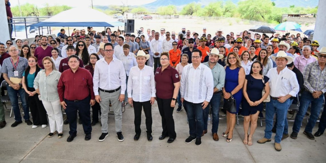 Gobernador Durazo lleva atención médica de calidad a La Colorada