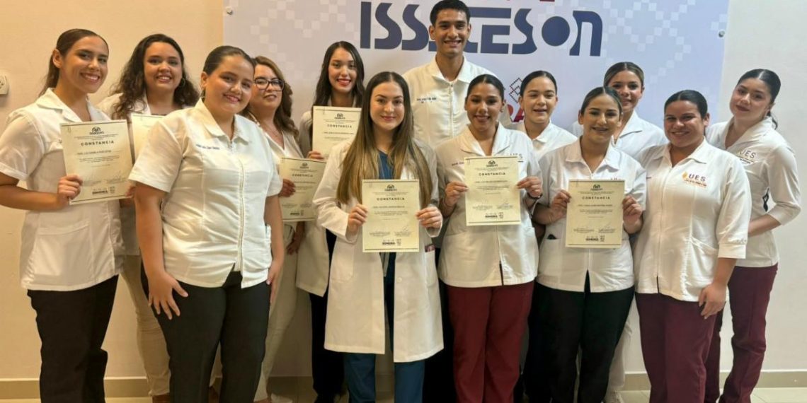 Terminan 51 estudiantes el servicio social en Isssteson