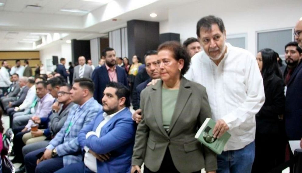 Chocan magistrada y Noroña por acusación a familia de AMLO