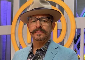 Benito Molina lanza provocador mensaje a TV Azteca tras debutar en TUDN