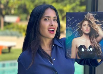 Salma Hayek presume regalo de Shakira