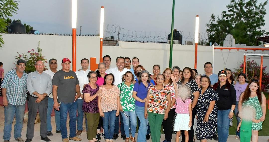Entrega Toño Astiazarán rehabilitación de Parque La Esperanza