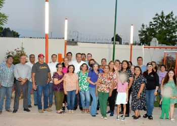 Entrega Toño Astiazarán rehabilitación de Parque La Esperanza