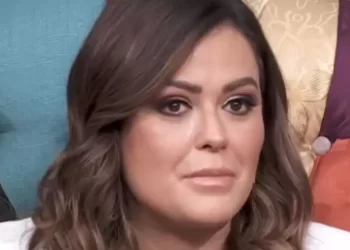 Mariana Echeverría se disculpa con los conductores y productora de “Hoy” por atacar a Arath de la Torre