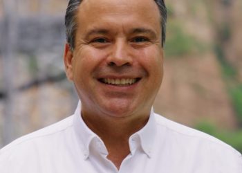 Lidera Toño Astiazarán en el país en el uso de sistema fotovoltaico y ahorros para mejorar servicio de agua potable