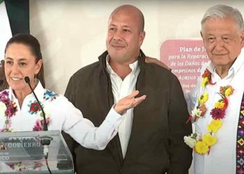 Abuchean a Enrique Alfaro, gobernador de Jalisco, en evento; AMLO y Sheinbaum lo defienden