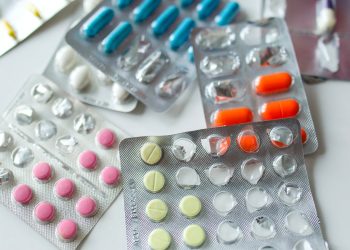 80% de los mexicanos se automedican y pueden dañar su salud: investigadora de la AMIIF