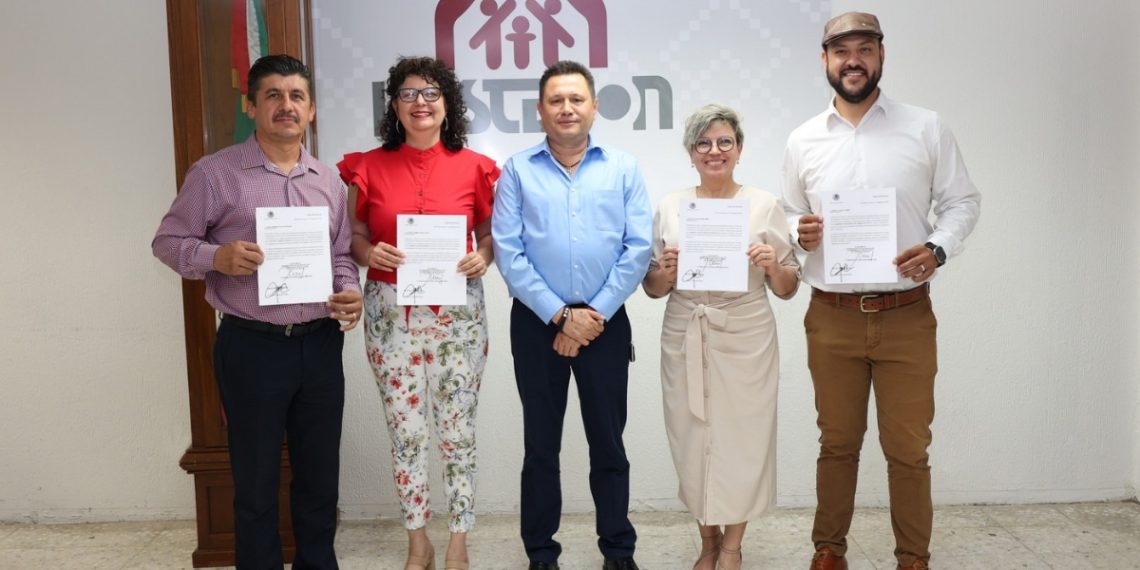 Toman protesta nuevos funcionarios de Isssteson