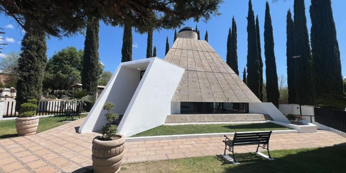 Gobierno de Sonora rehabilita el mausoleo Luis Donaldo Colosio y Diana Laura Riojas 