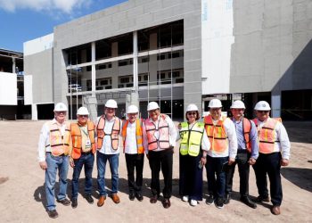 Cumple Gobernador Durazo a navojoenses con servicio de salud digno y universal