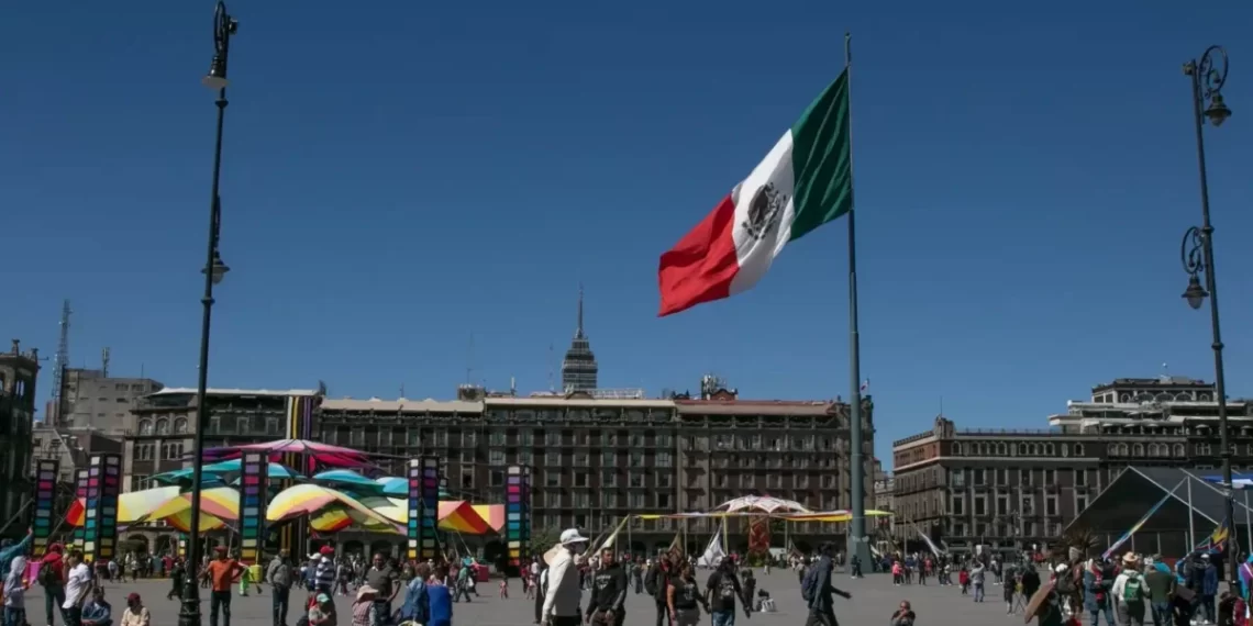 Incertidumbre por reformas de AMLO crece riesgo de recesión técnica: BofA