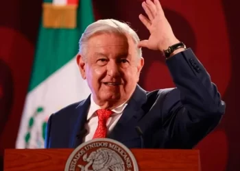 Defiende AMLO sede alterna: ‘PRI y PAN también lo hicieron’