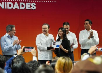 Jóvenes con becas e internet gratuito agradecen a Gobernador Durazo apoyo para continuar sus estudios