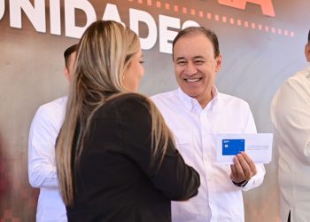 Gobernador Durazo crea el programa de becas más grande en la historia de Sonora