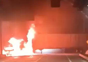 Gobierno cierra la Durango-Mazatlán; reportan balaceras y vehículos incendiados