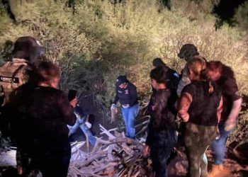 Rastreadoras de Ciudad Obregón localizan restos óseos de tres personas en Vícam