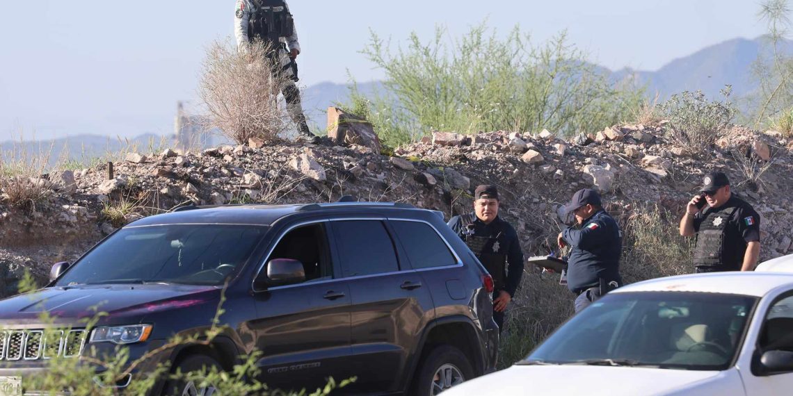 Detienen a jóvenes con cuerpo sin vida en vehículo circulando al sur de Hermosillo