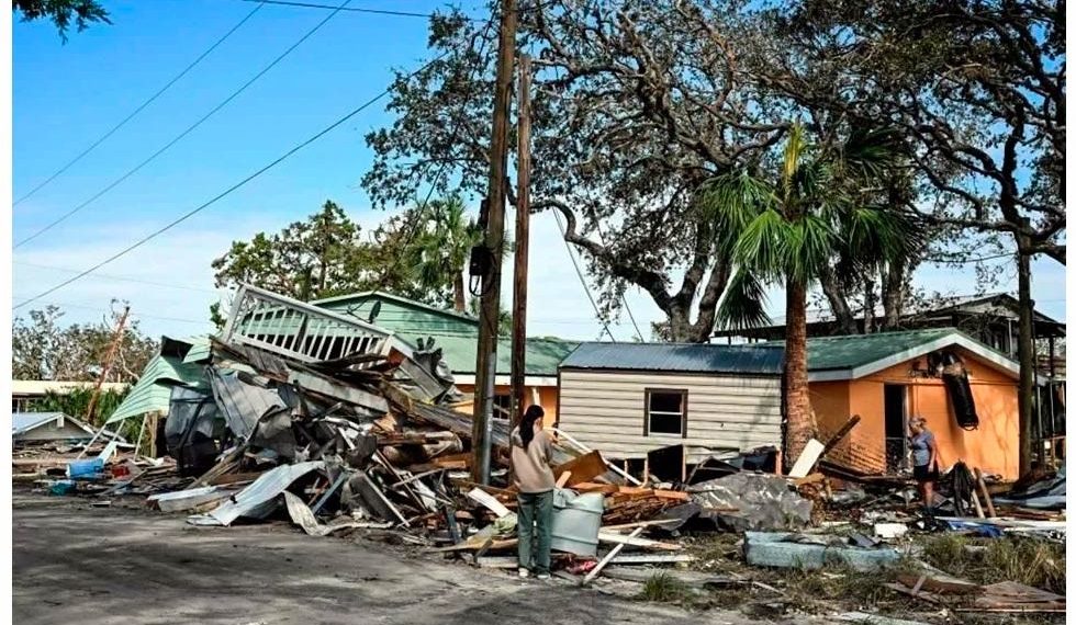 Suman 52 muertos por paso de huracán ‘Helene’ en EU