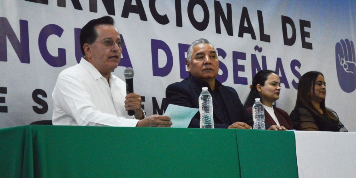 Conmemoran DIF Sonora y UTH el Día Internacional de la Lengua de Señas con conversatorio