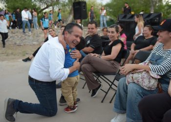 Entrega Toño Astiazarán mejoras a Parque Villa Feliz