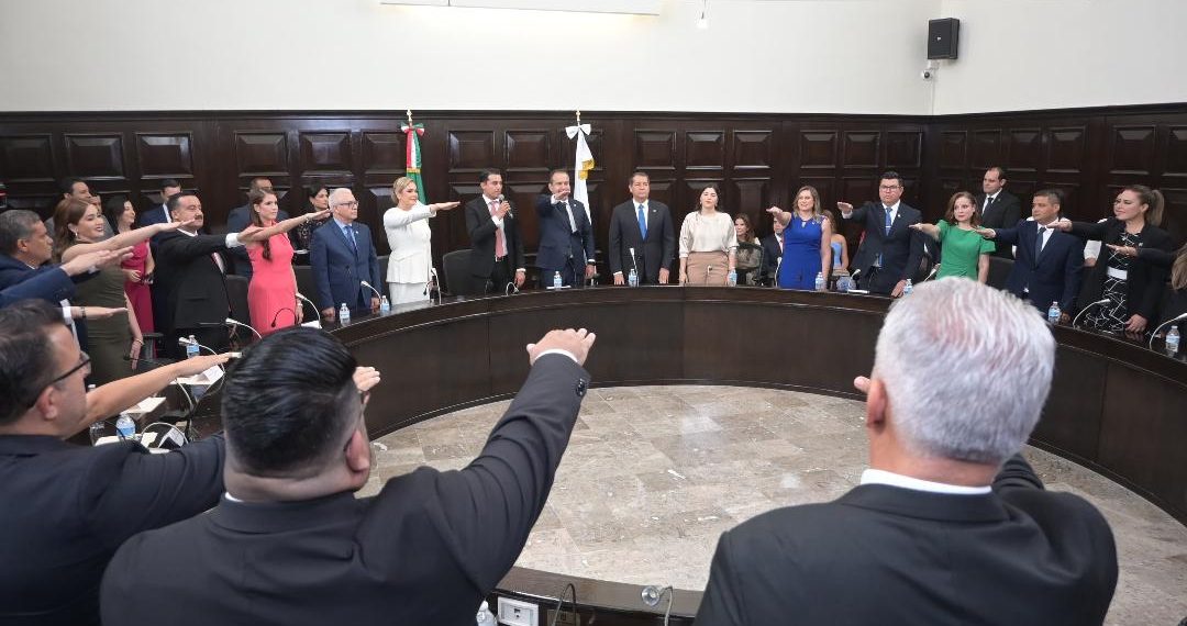 Toño Astiazarán Gutiérrez rindió protesta formal como Presidente Municipal para el periodo 2024-2027