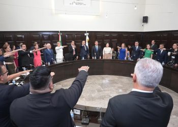 Toño Astiazarán Gutiérrez rindió protesta formal como Presidente Municipal para el periodo 2024-2027