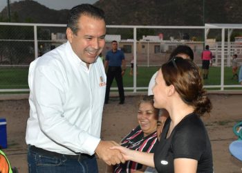 Entrega Toño Astiazarán rehabilitación de bulevar Santa Inés en Villa Verde