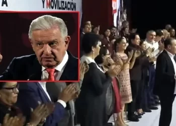 Pide AMLO a Morena evitar vicios y perversiones
