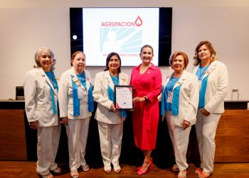 Diputada Ely Sallard acerca plática a mujeres para fomentar la prevención del cáncer de mama y cervicouterino