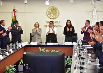 Instala Lorenia Valles Comisión de minería