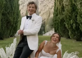 Millie Bobby Brown y Jake Bongiovi comparten imágenes de su boda de ensueño