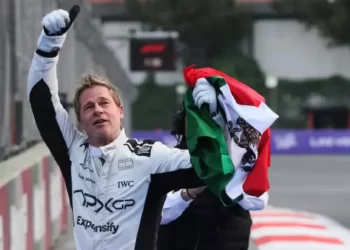 Brad Pitt asiste al GP de México para filmar escenas de su película