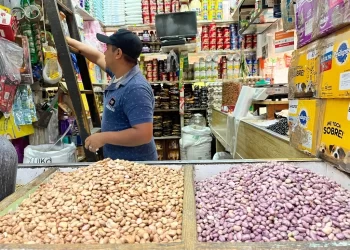 Más de un tercio de mexicanos no cubre costo de canasta básica: Coneval