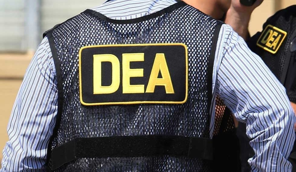 Exagente de la DEA es declarado culpable de proteger a narcotraficantes