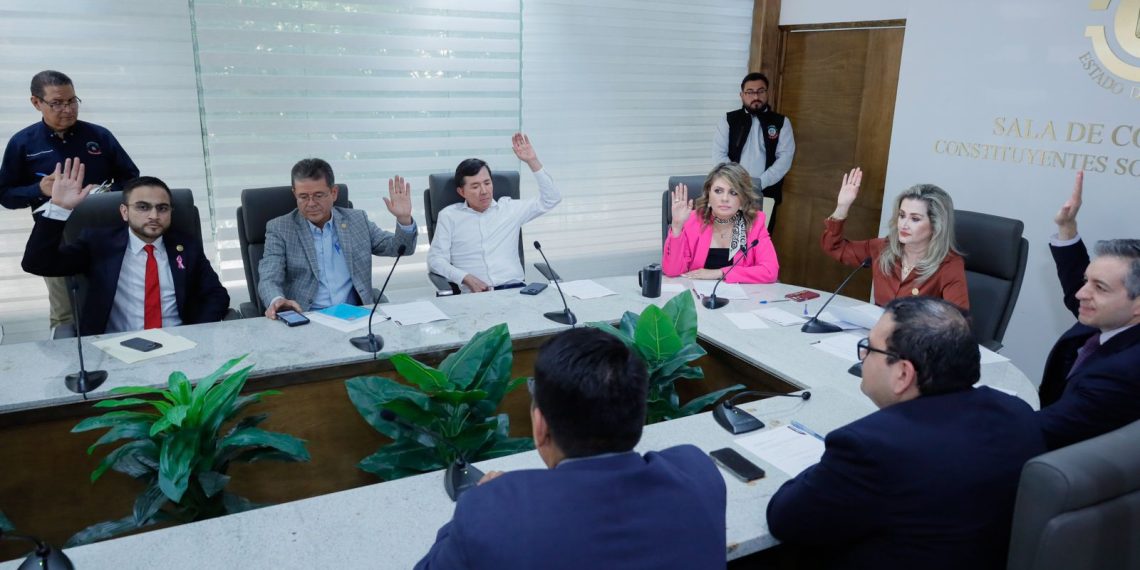 Preside la Diputada Elia Sahara Sallard la Comisión de Hacienda del Congreso del Estado de Sonora