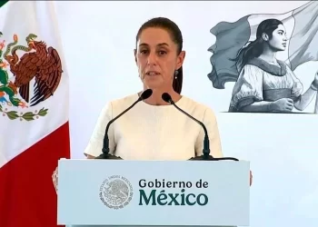 Pide Sheinbaum a televisoras explicar sus casos en EU