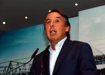 Deja Emilio Azcárraga su cargo como presidente de Televisa