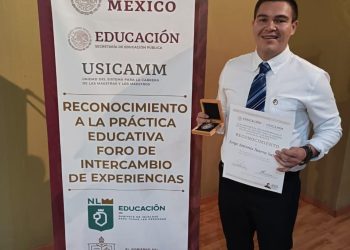 Reconocen autoridades educativas nacionales a docente de Cobach Sonora 