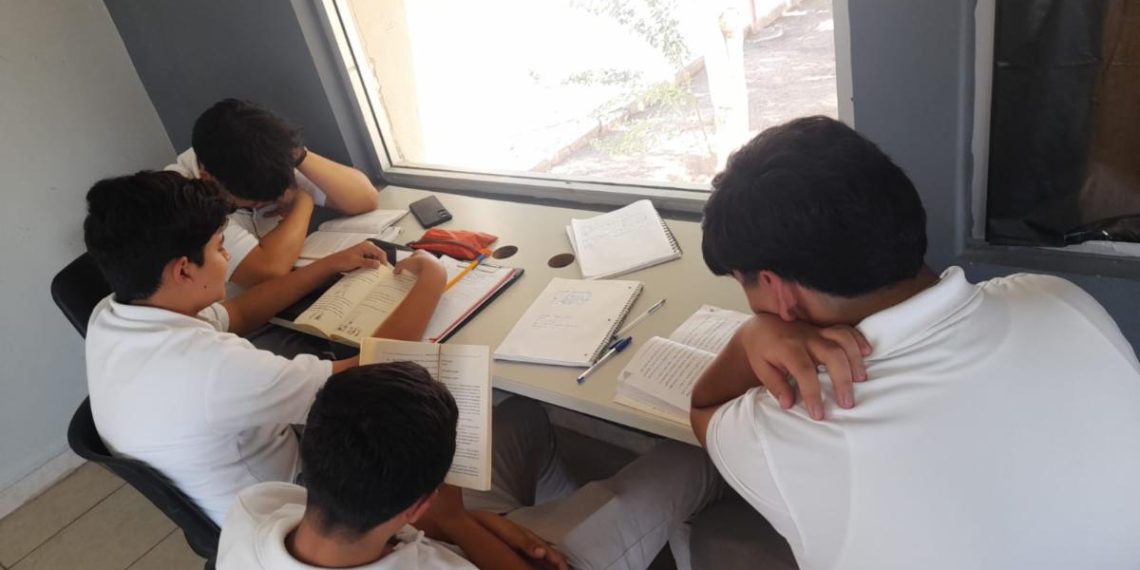 Participa Cobach en estrategias para reforzar el hábito de lectura en su alumnado