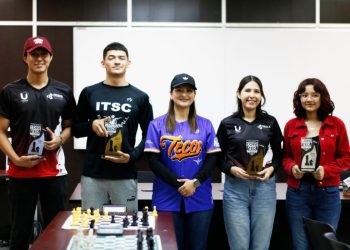 Triunfan estudiantes de Itesca en competencia estatal de ajedrez y tae kwon do