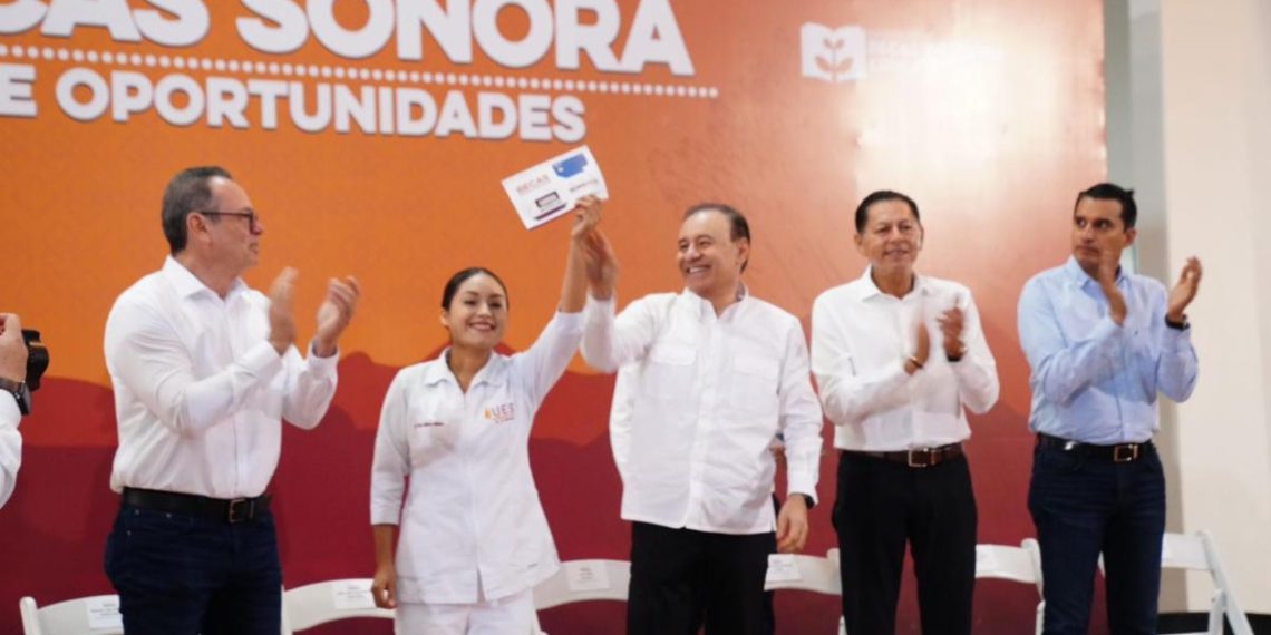 Lleva Gobernador Durazo mejoras en vivienda, educación e infraestructura a familias de SLRC y Peñasco