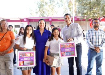 Entregan SEC e ISJ botiquines y productos de gestión menstrual