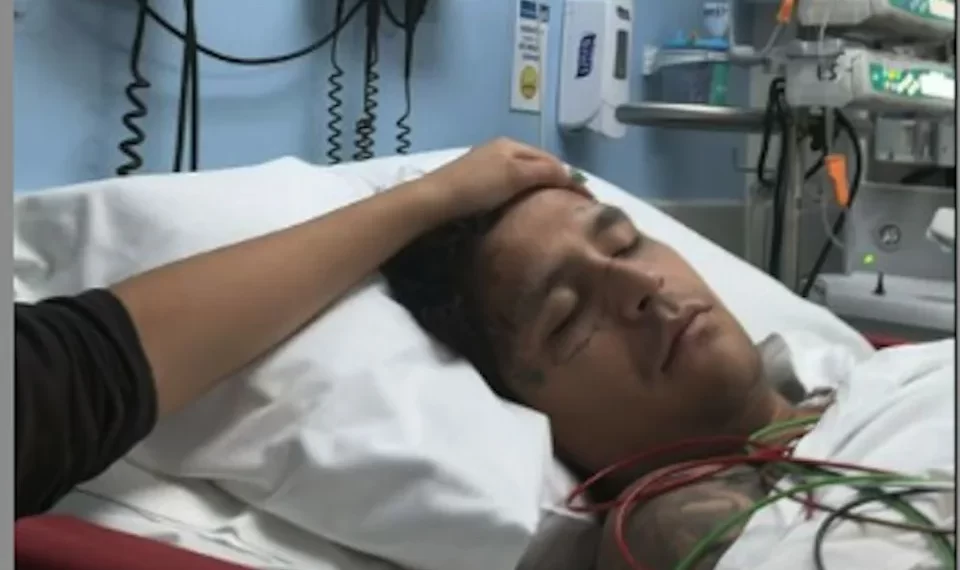 Nodal hospitalizado de emergencia, ¡cancela concierto!