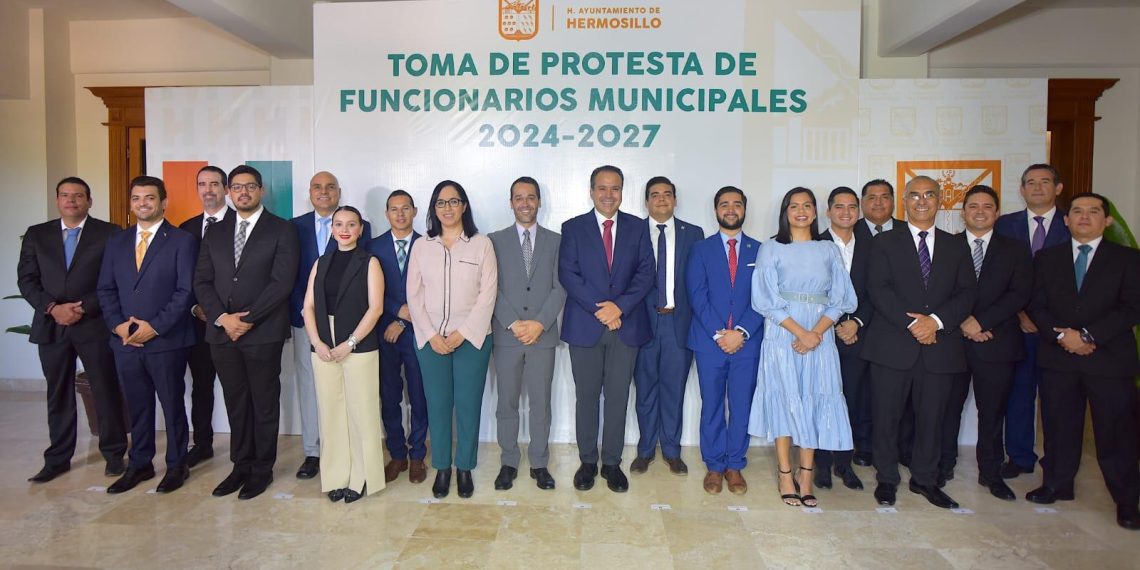 Nombra Toño Astiazarán a funcionarios municipales 2024-2027