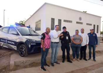 Cumple Toño Astiazarán a familias de San Bosco con Centro de Respuesta Inmediata
