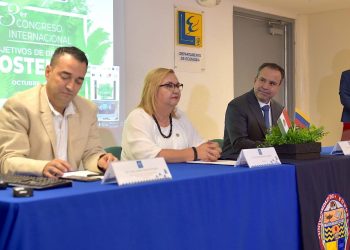 Confirma Toño Astiazarán el transporte eléctrico gratuito a estudiantes universitarios a partir de enero