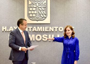 Toma protesta Antonio Astiazarán a directora de DIF Hermosillo